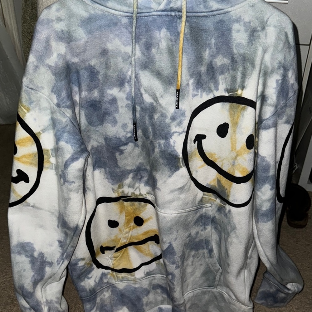 MARKET size large